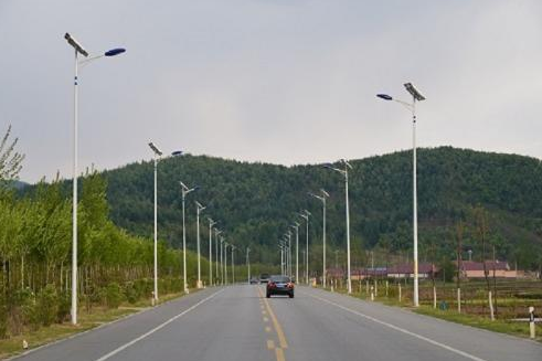 太陽能路燈在使用方面有哪些優(yōu)勢(shì)